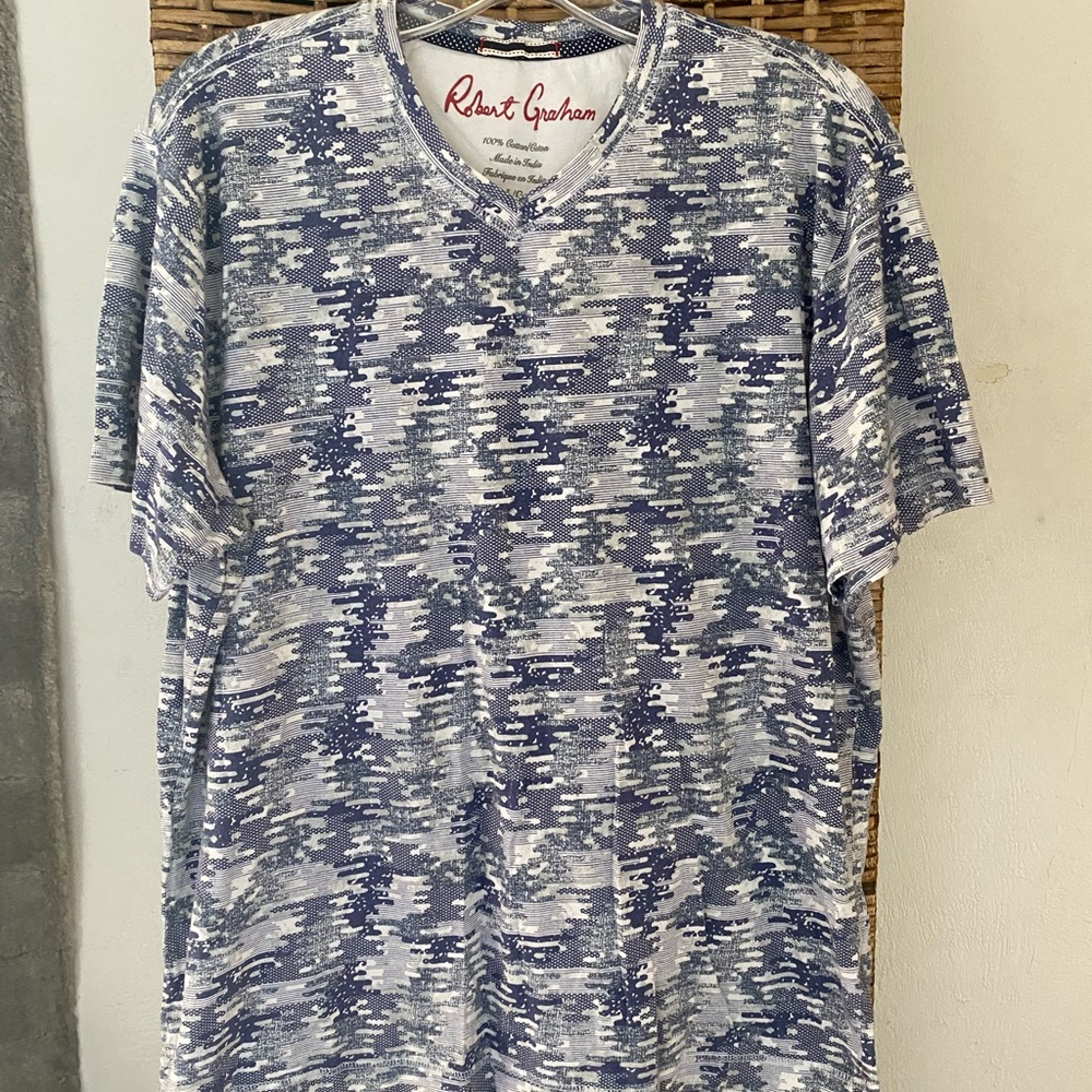 ROBERT GRAHAM t-Shirt